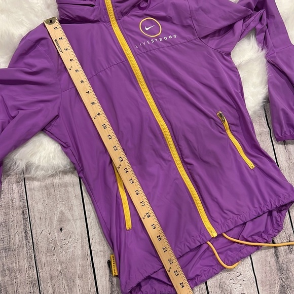 Nike Livestrong Running Athletic Windbreaker - Picture 7 of 7